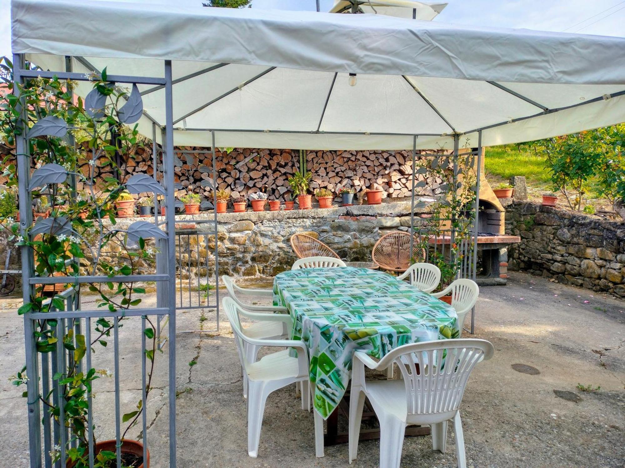 Agriturismo Il Bardellino Фивиццано Экстерьер фото